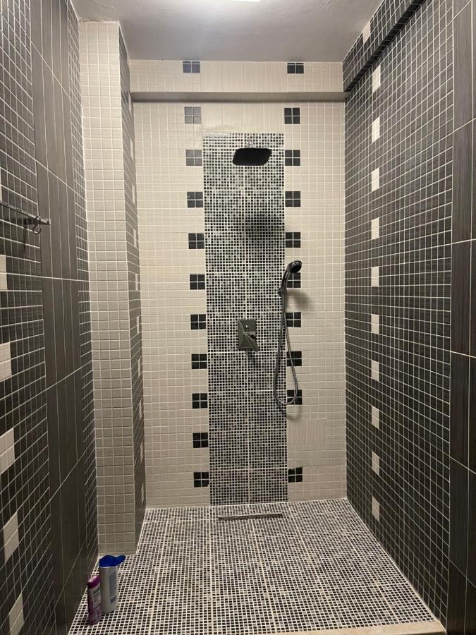 Albjona Guesthouse Tirana Kültér fotó